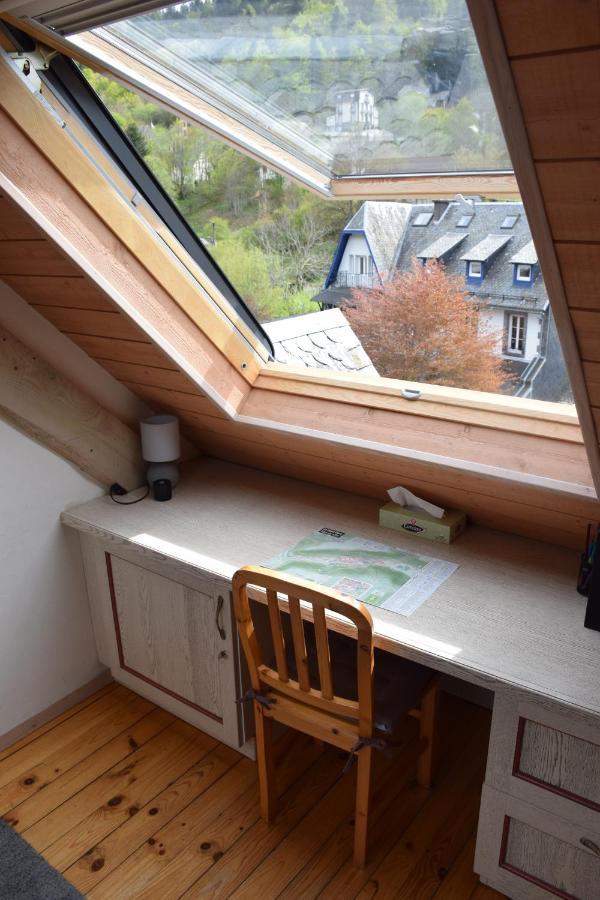 Petit Duplex De Charme Sous Les Toits Du Mont-Dore Esterno foto