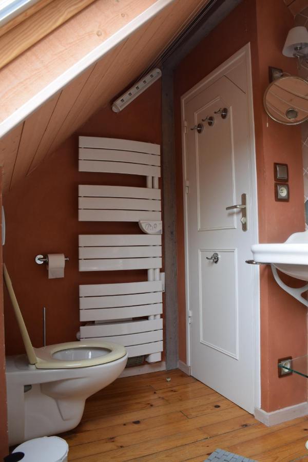 Petit Duplex De Charme Sous Les Toits Du Mont-Dore Esterno foto