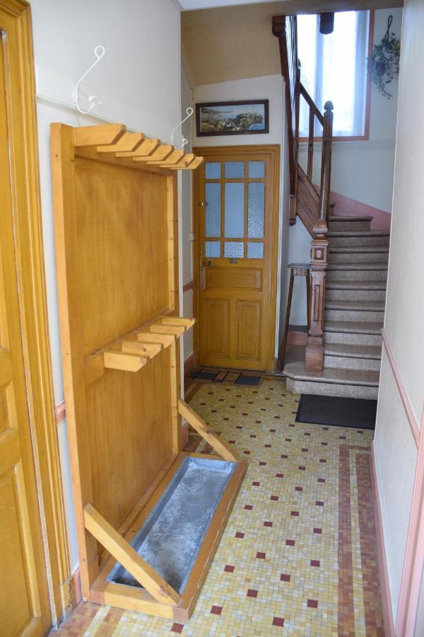 Petit Duplex De Charme Sous Les Toits Du Mont-Dore Esterno foto