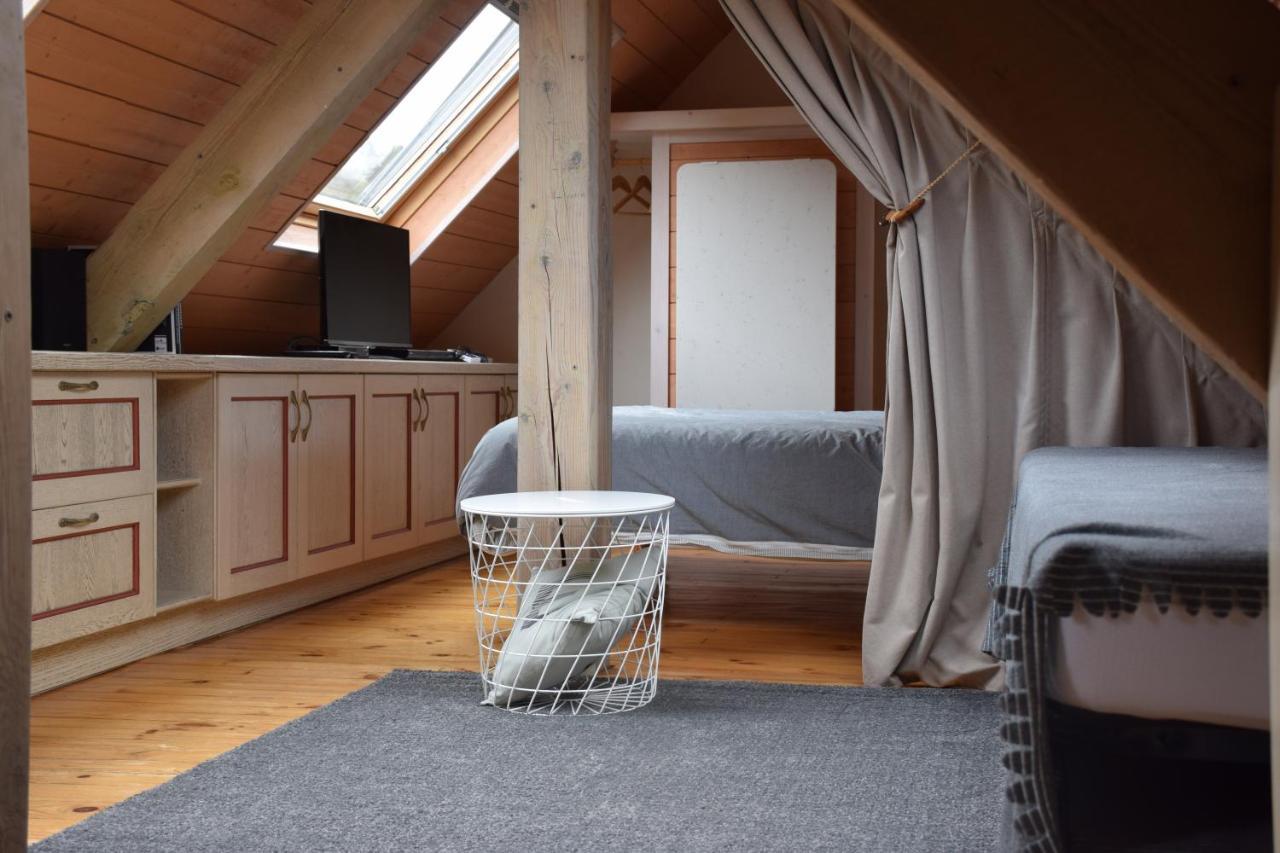 Petit Duplex De Charme Sous Les Toits Du Mont-Dore Esterno foto